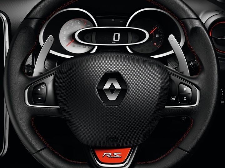 waiver-lean-menu-test-drive-hot-hatchback-renault-clio-rs-wovow.org-07